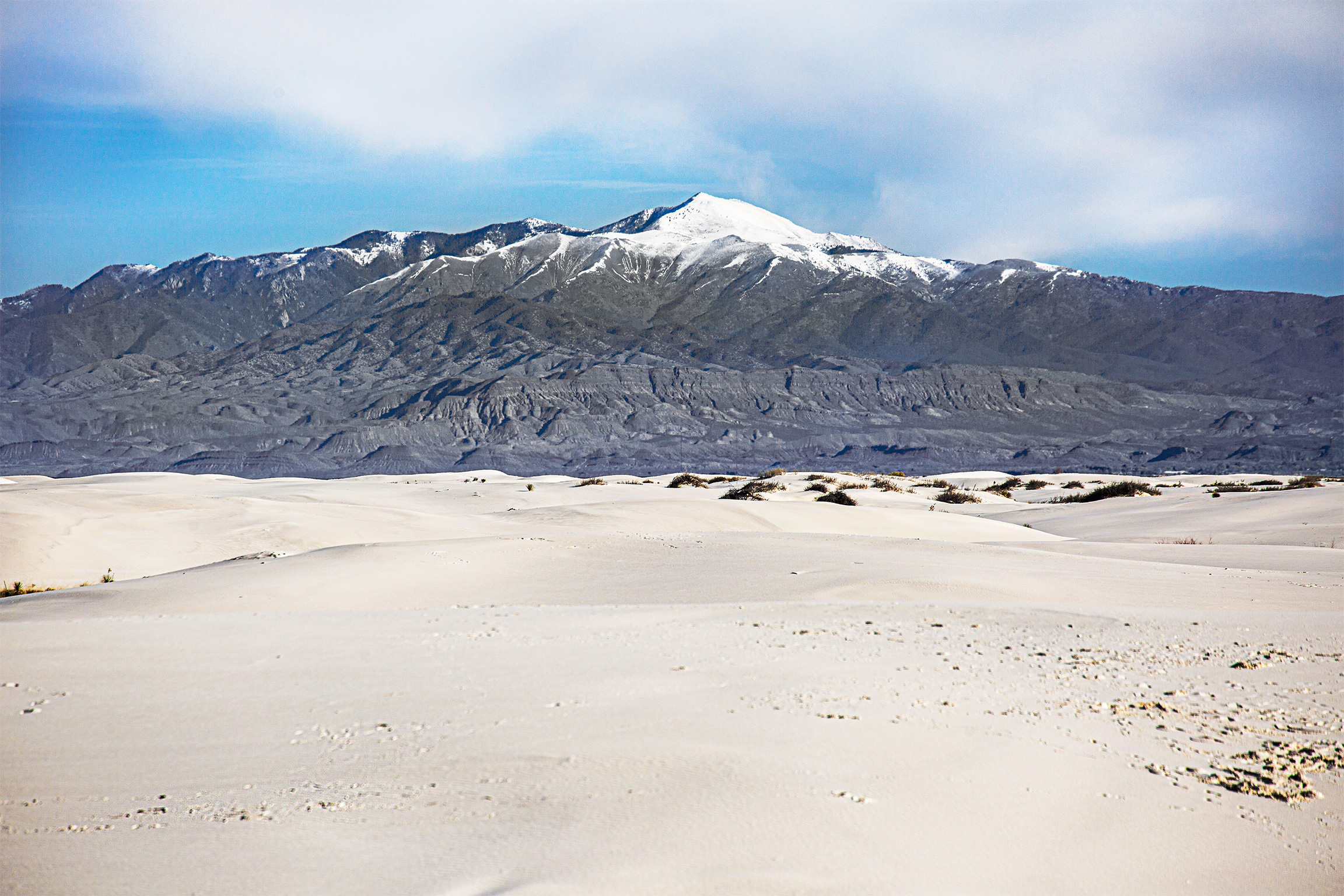 Sand and mountains